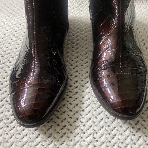 Alex Marie Brown Croc Embossed Patent Low Heel High Boot-Women’s Size 8 - Picture 3 of 8
